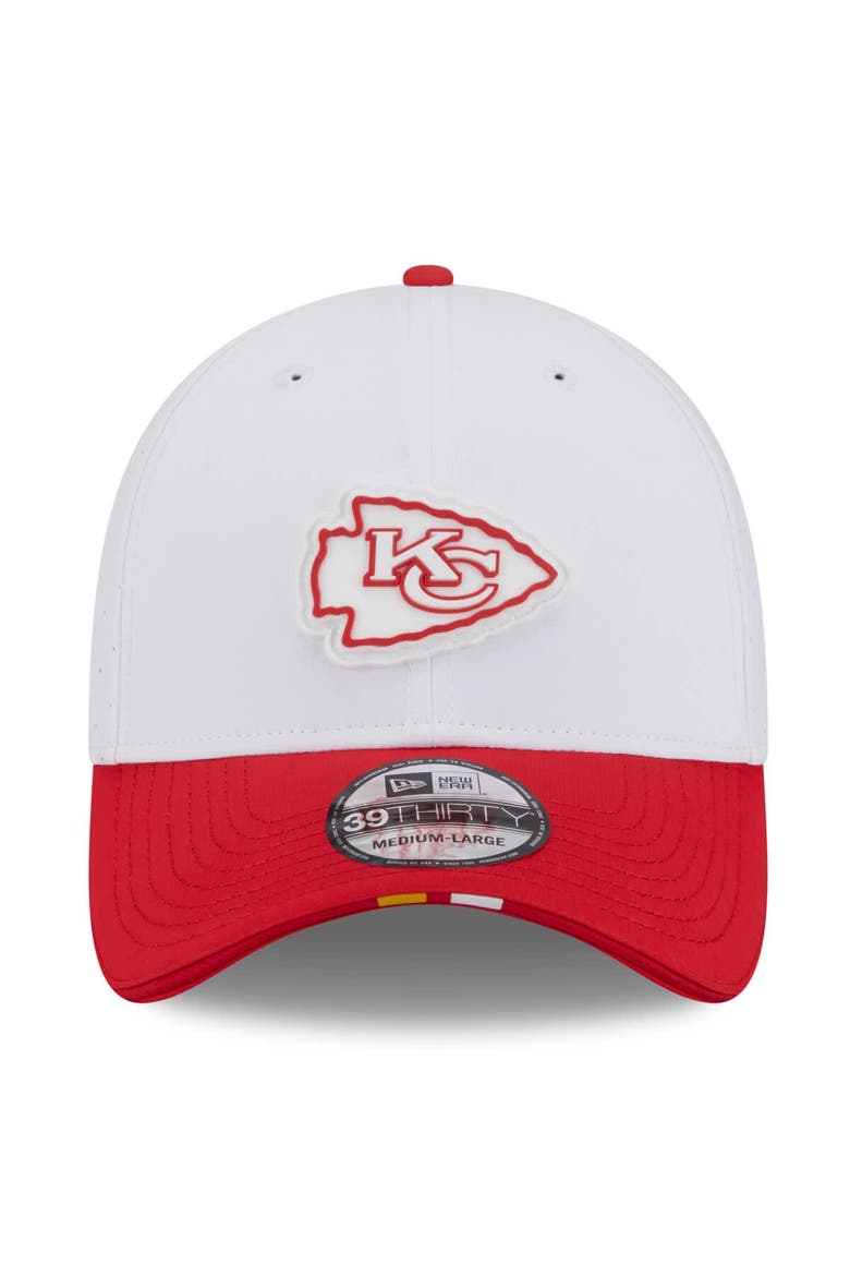Men's New Era  White/Red Kansas City Chiefs 2025 NFL Training Camp 39THIRTY Flex Hat, Alternate, color, White