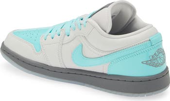 Air Jordan 1 Low SE Basketball Sneaker