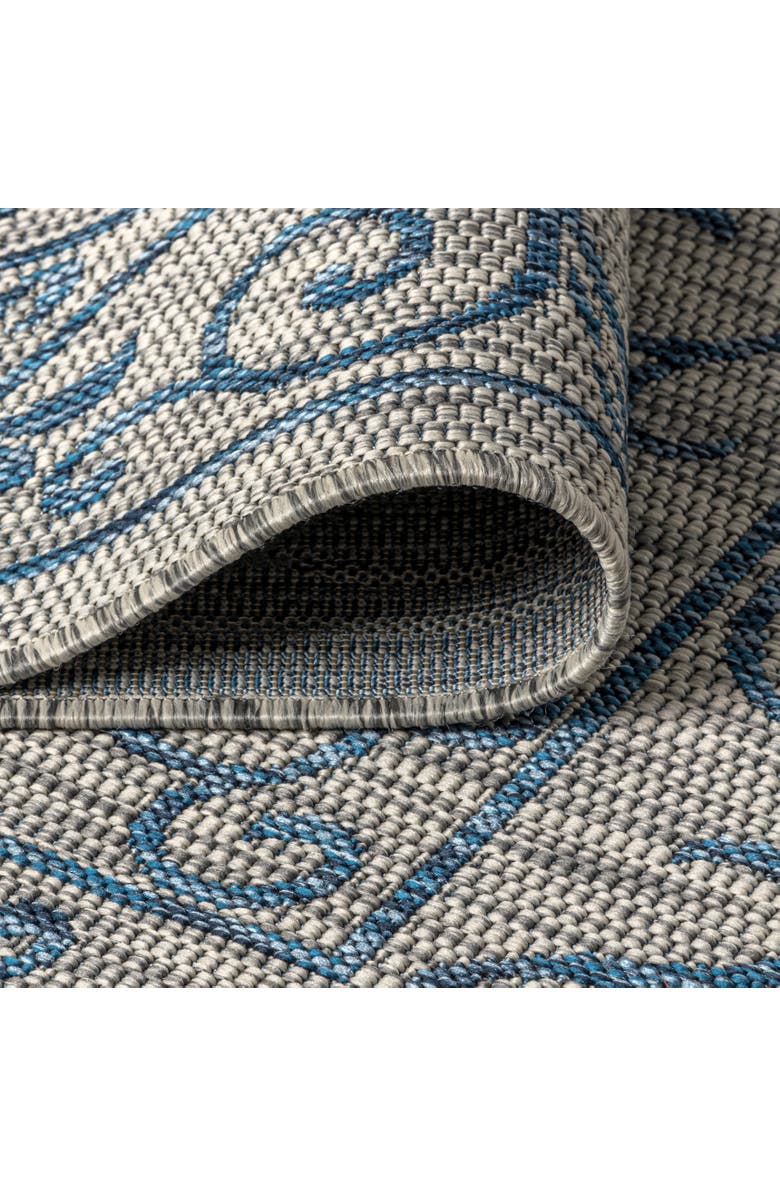 JONATHAN Y Charleston Vintage Filigree Textured Weave Indoor/Outdoor Round Area Rug, Alternate, color, Gray/Navy
