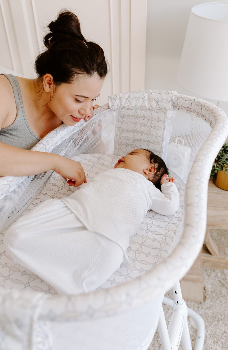 HALO <sup>®</sup> BassiNest<sup>®</sup> Glide Sleeper Bassinet, Alternate, color, 