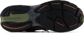 Gender Inclusive 2010 Sneaker