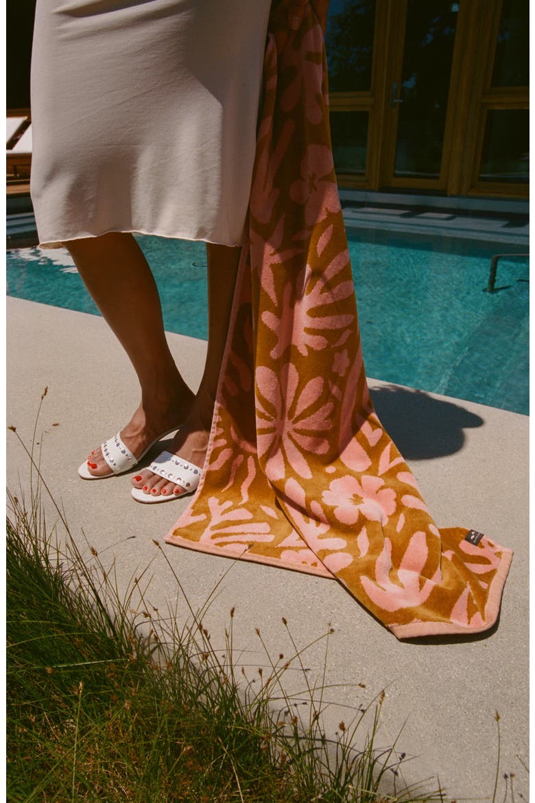 Sunny Beach Towel, Alternate, color, RETRO