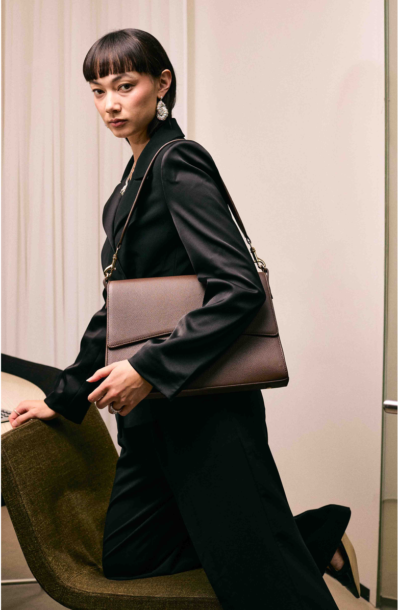 BY BANOO Classic Slim Briefcase, Alternate, color, Mocha/Gold
