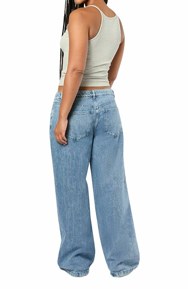 WeWoreWhat Relaxed Low Rise Baggy Pant, Alternate, color, Mid Wash