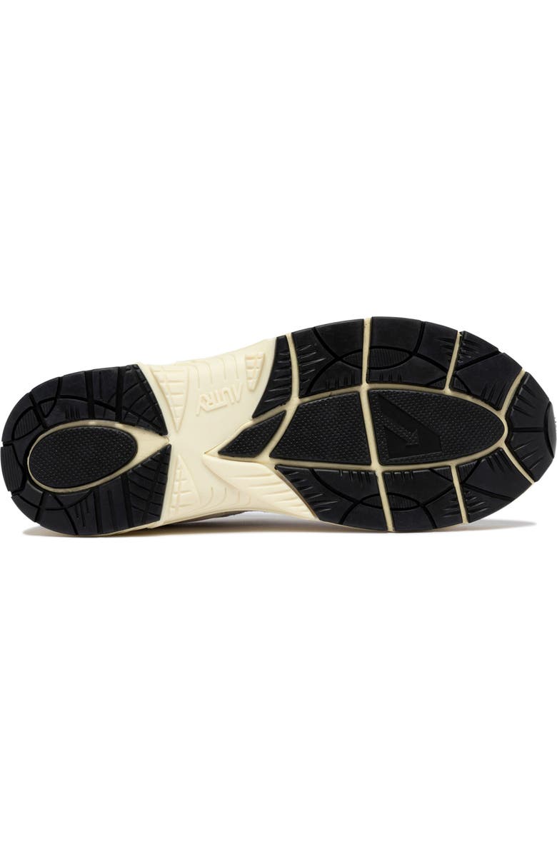 AUTRY Hyperway Low Sneaker, Alternate, color, White/ Silver