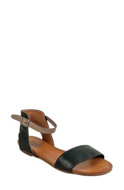 Alanis Flat Sandal (Women)