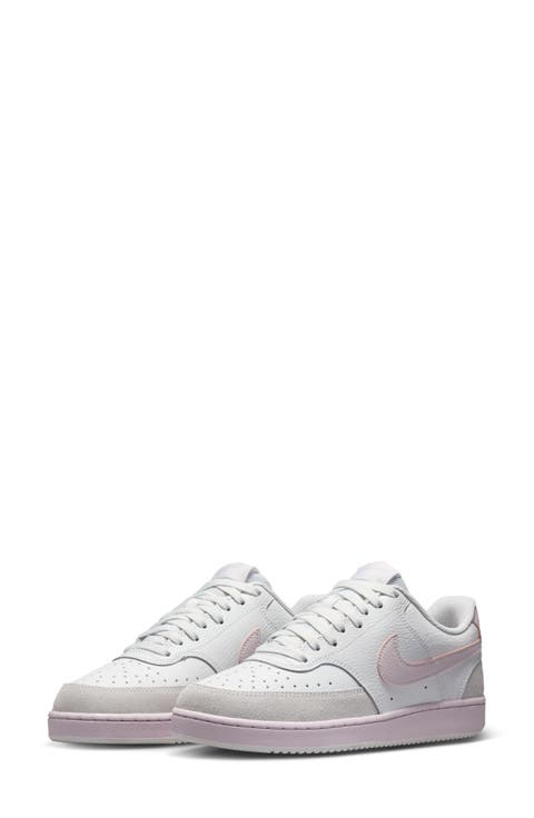 Court Vision Low Sneaker
