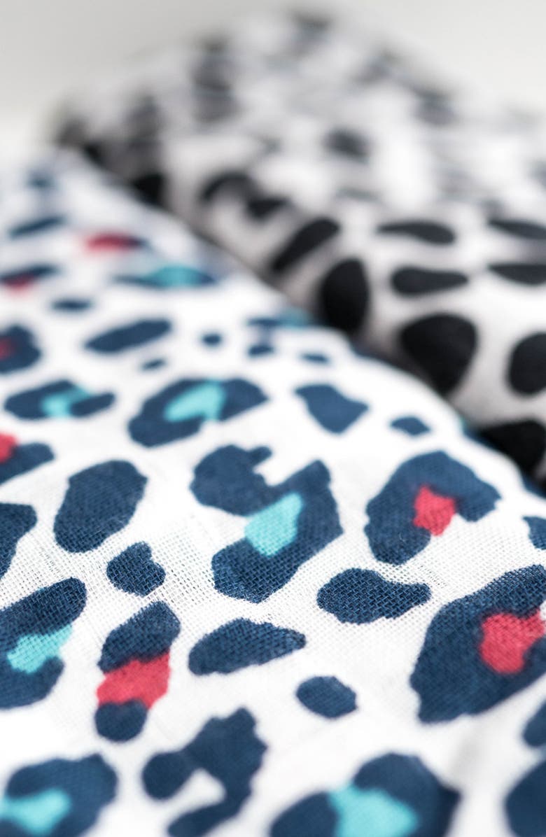 ETTA LOVES 2-Pack Animal Sensory Organic Cotton Muslin Blankets, Alternate, color, Animal Print Mixed