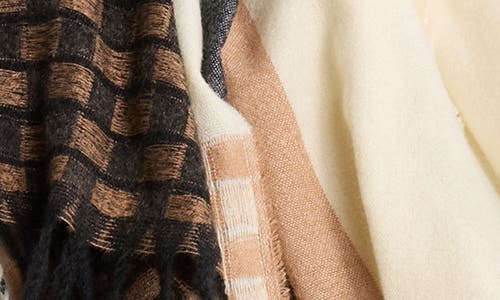 Vince Camuto Textured Colorblock Scarf In White