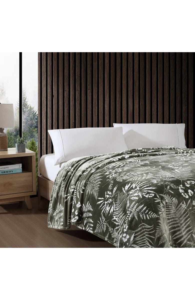 Eddie Bauer Fern Garden Plush Throw Blanket, Alternate, color, Green