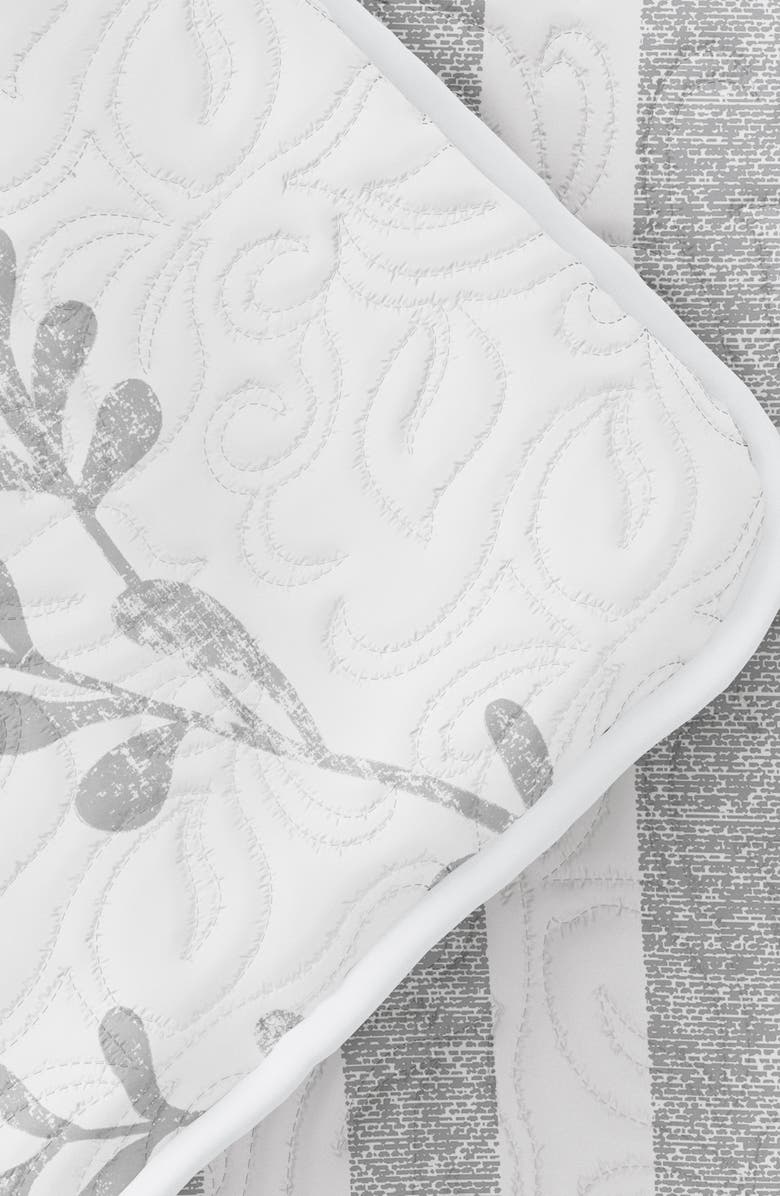 HOMESPUN All Season Sprouting Vines Reversible Quilt & Sham Set, Alternate, color, Light Gray