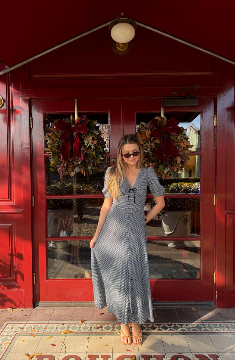 WAYF Juliana Short Sleeve Midi Dress, Alternate, color, Black White Houndstooth