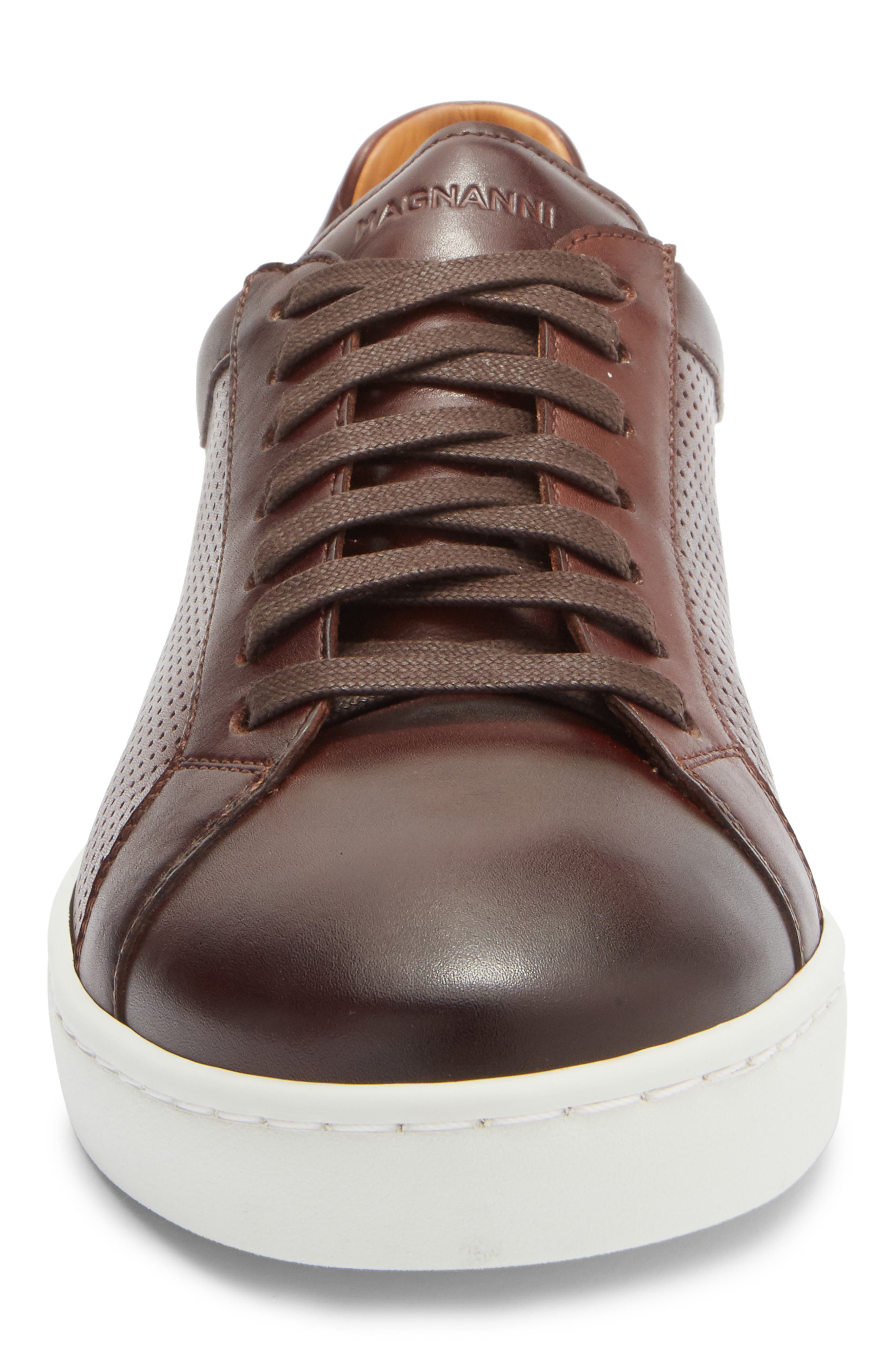 Magnanni Elonso Perforated Sneaker, Alternate, color, Midbrown
