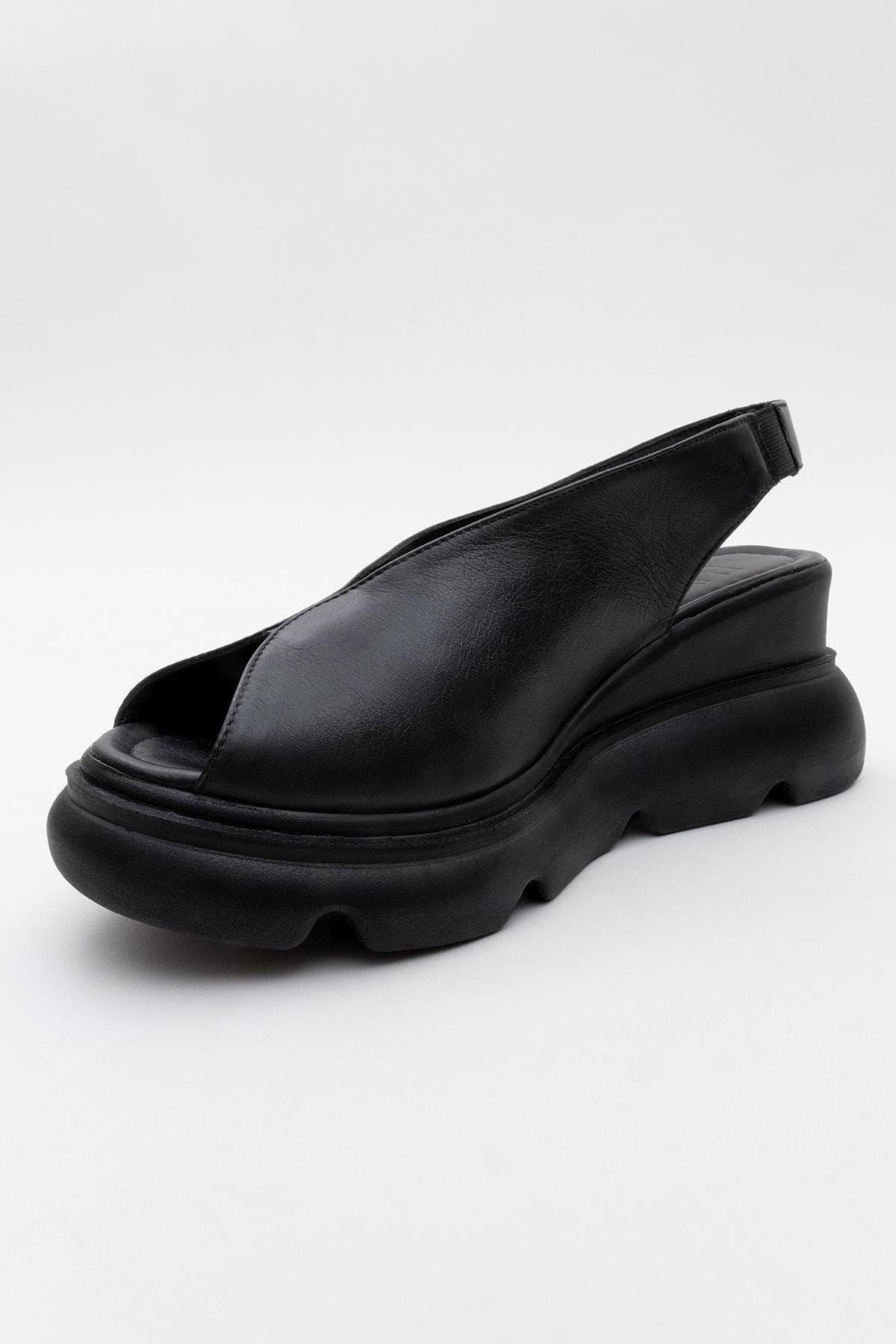 Forever & Always Shoes Sam Leather Platform Sandal, Alternate, color, Black Leather