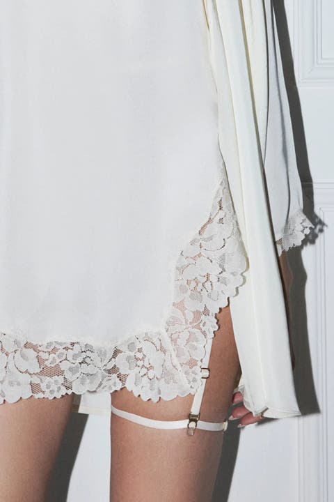 Final Touch Garter Belt Buttercream