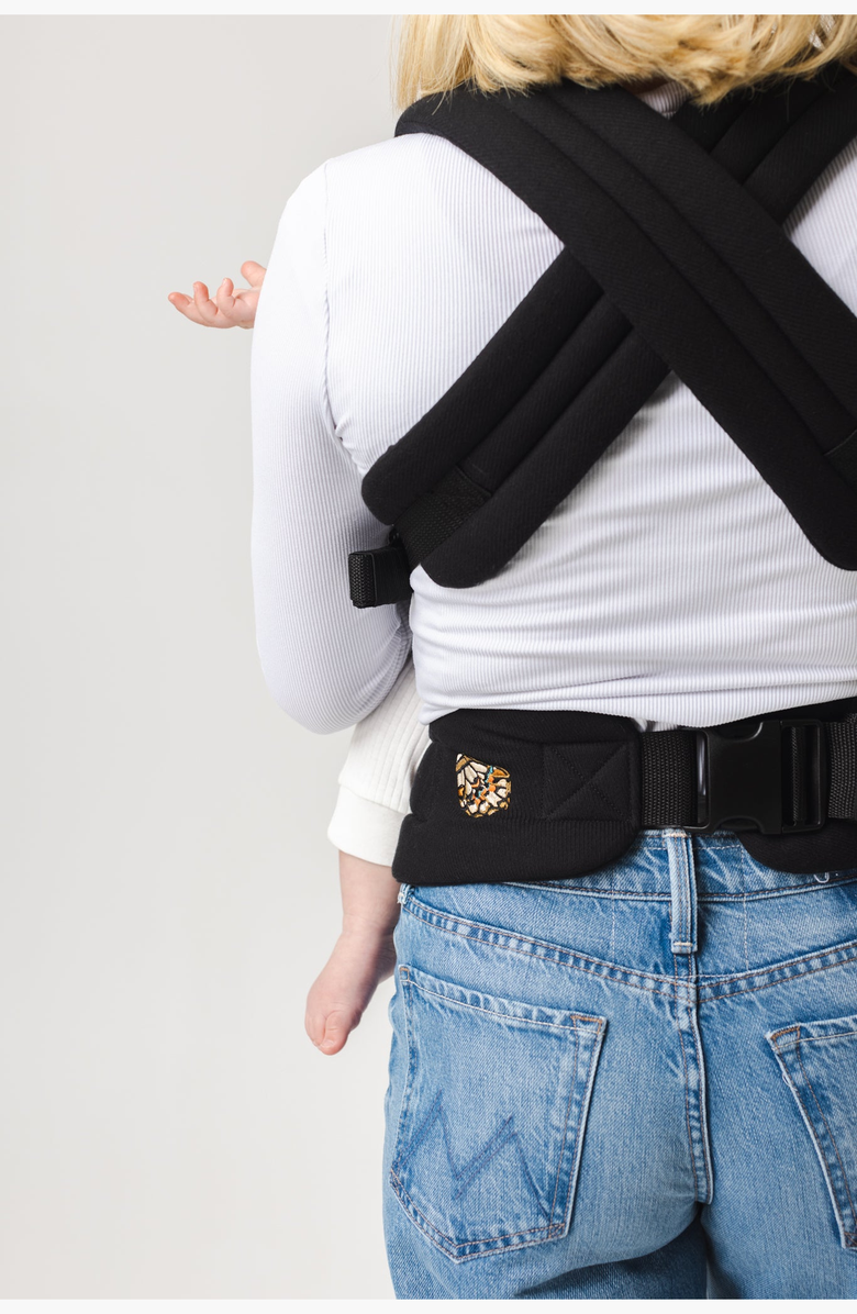 Mabē The Monarch Carrier, Alternate, color, Ebony