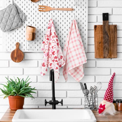 Northlight Plaid And Hearts Valentine's Day Kitchen Tea Towels In White