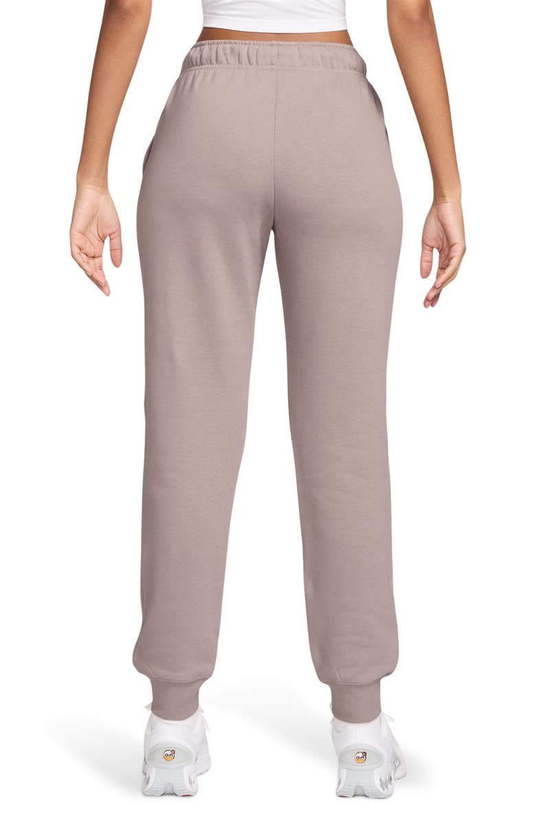 Nike Sportswear Club Fleece Joggers, Alternate, color, Malt/ White