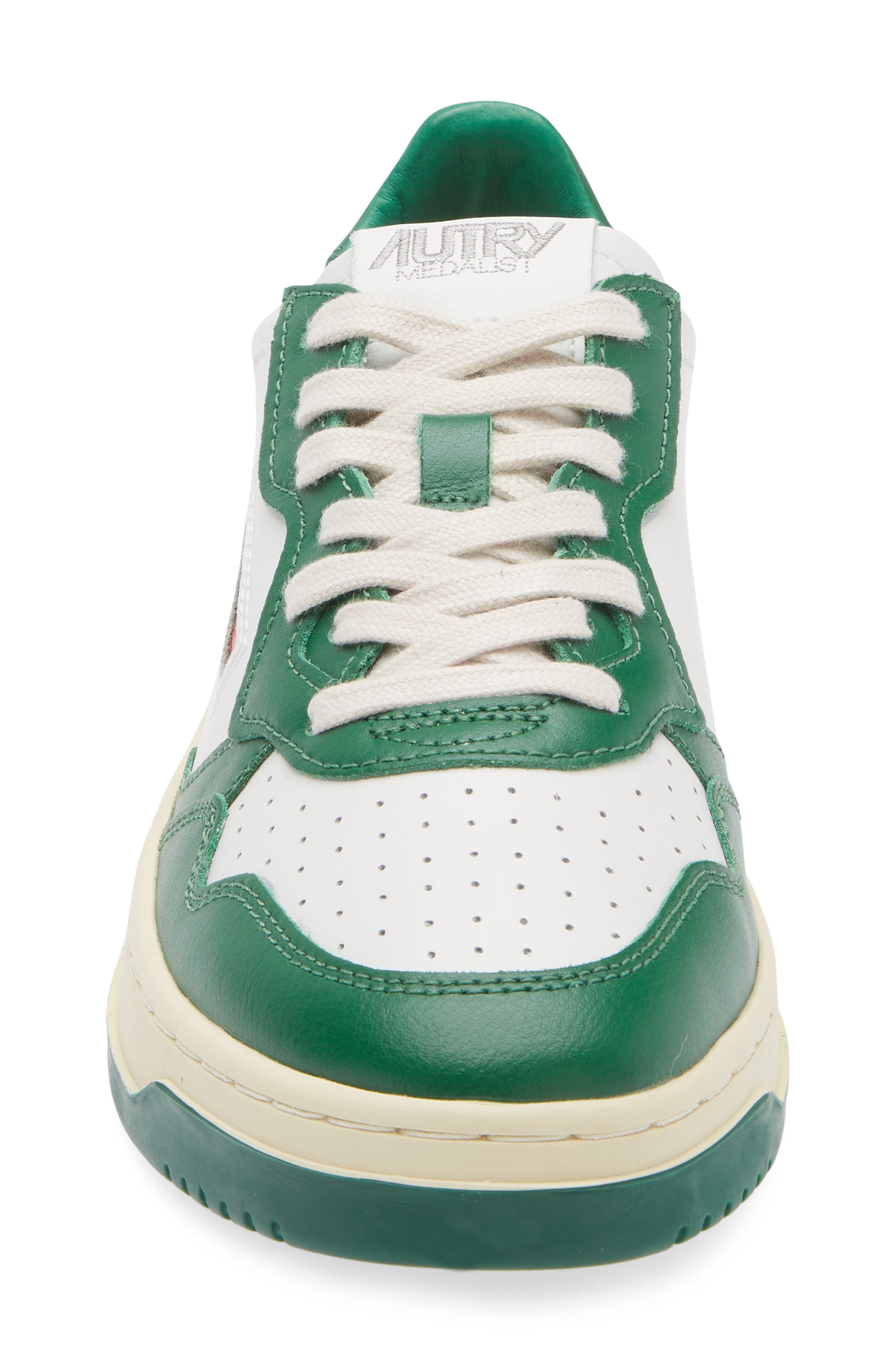 AUTRY Medalist Low Sneaker, Alternate, color, Leat/ Leat Wht/ Green