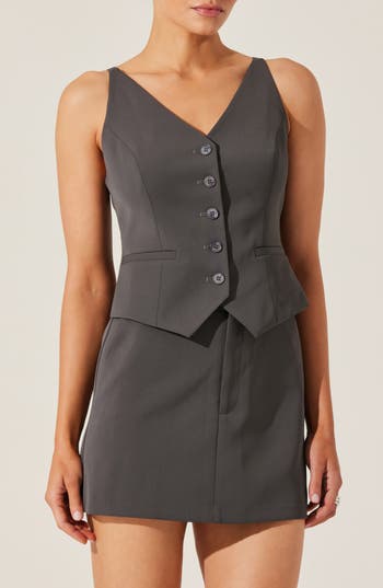 Astr The Label Button-up Vest In Charcoal