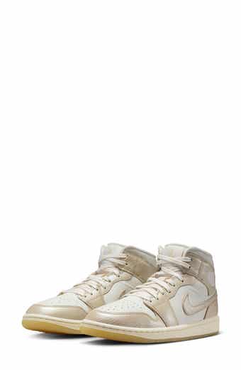 Jordan Air Jordan 1 Mid SE Basketball Sneaker