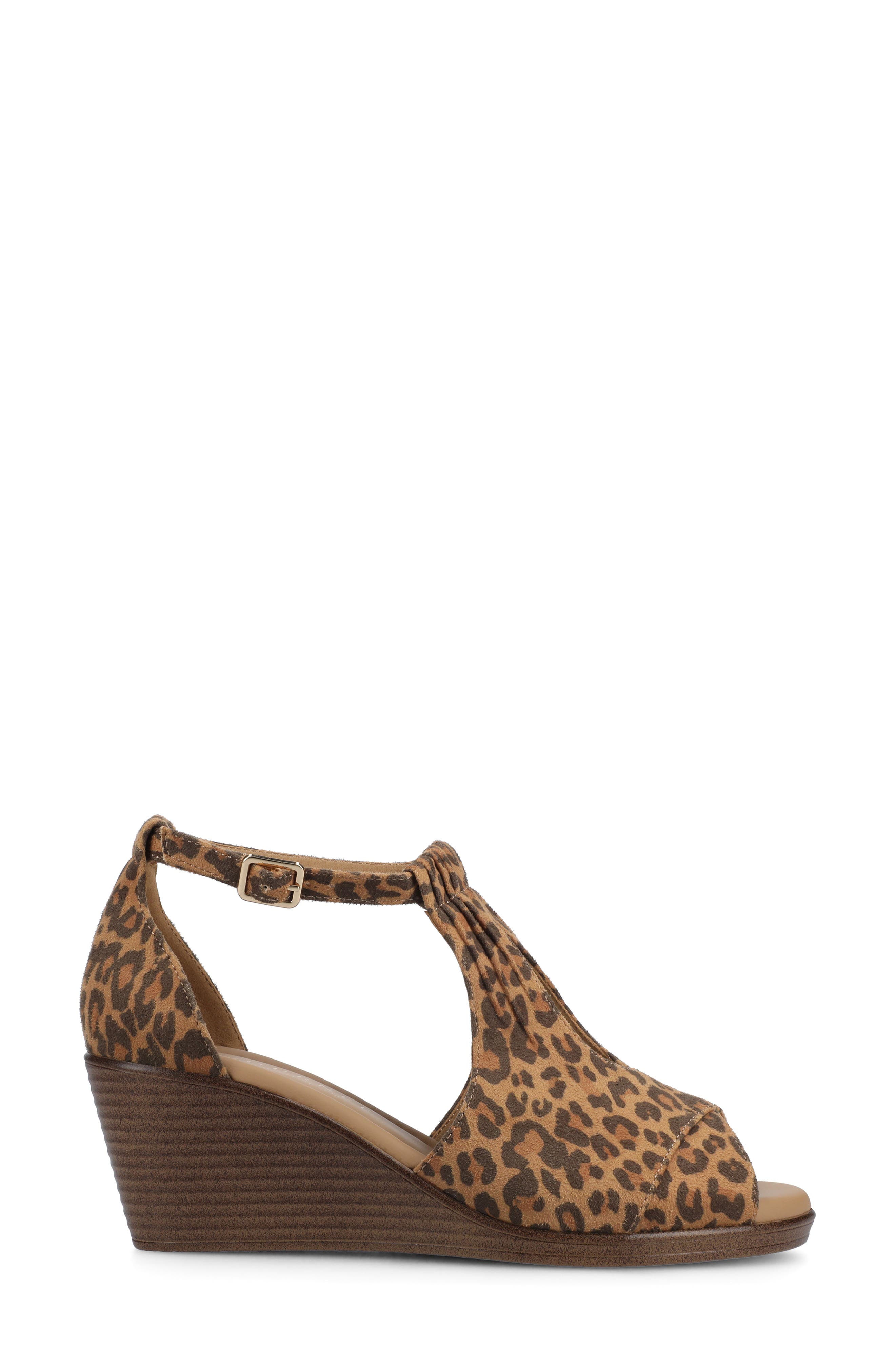 JOURNEE Kedzie Wedge Sandal, Alternate, color, LEOPARD