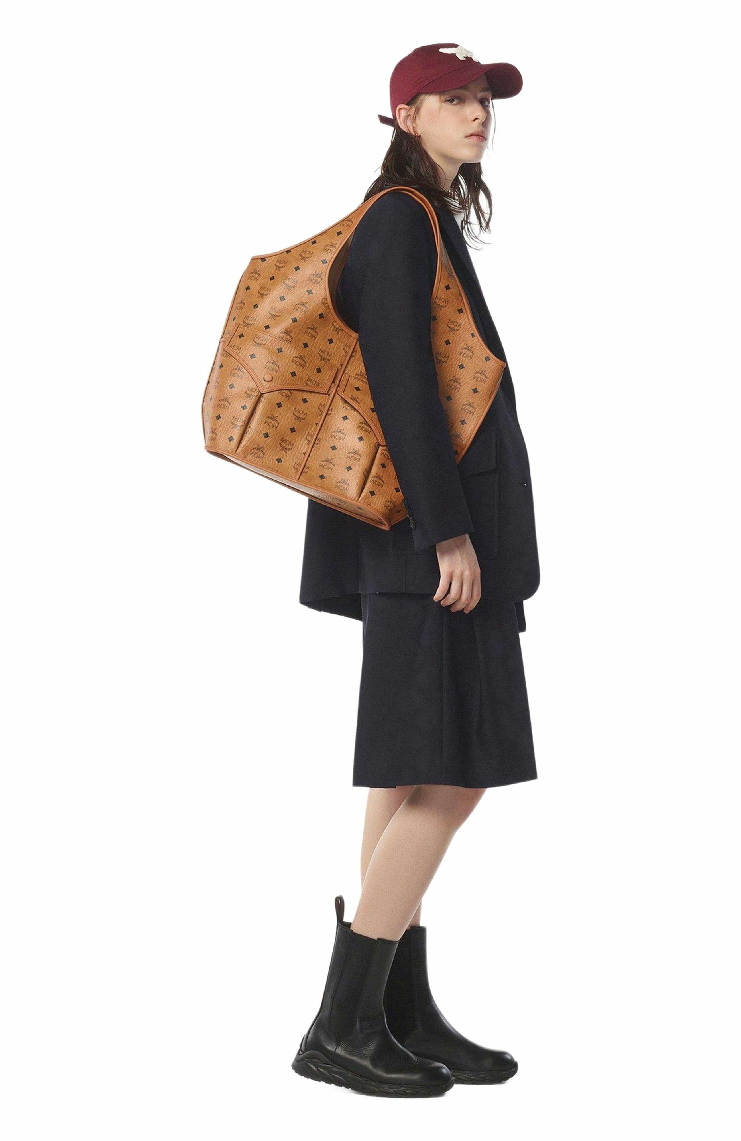 MCM Leni Shopper in Visetos, Alternate, color, Cognac