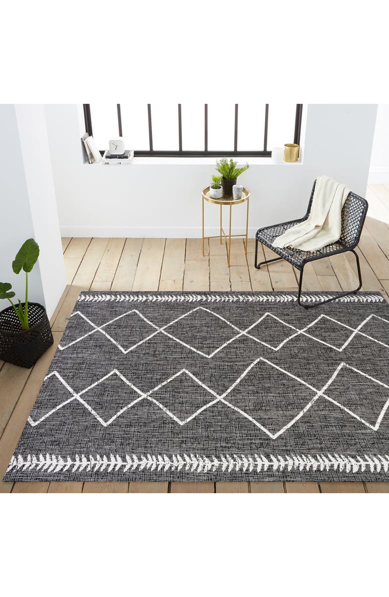 JONATHAN Y Derya Diamond Trellis Indoor/Outdoor Area Rug, Alternate, color, Black/Ivory