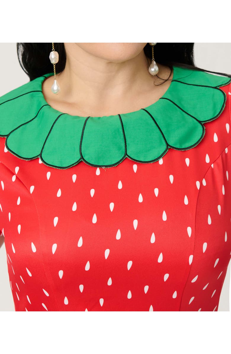 Smak Parlour Petal Collar Flare Dress, Alternate, color, Red & Green