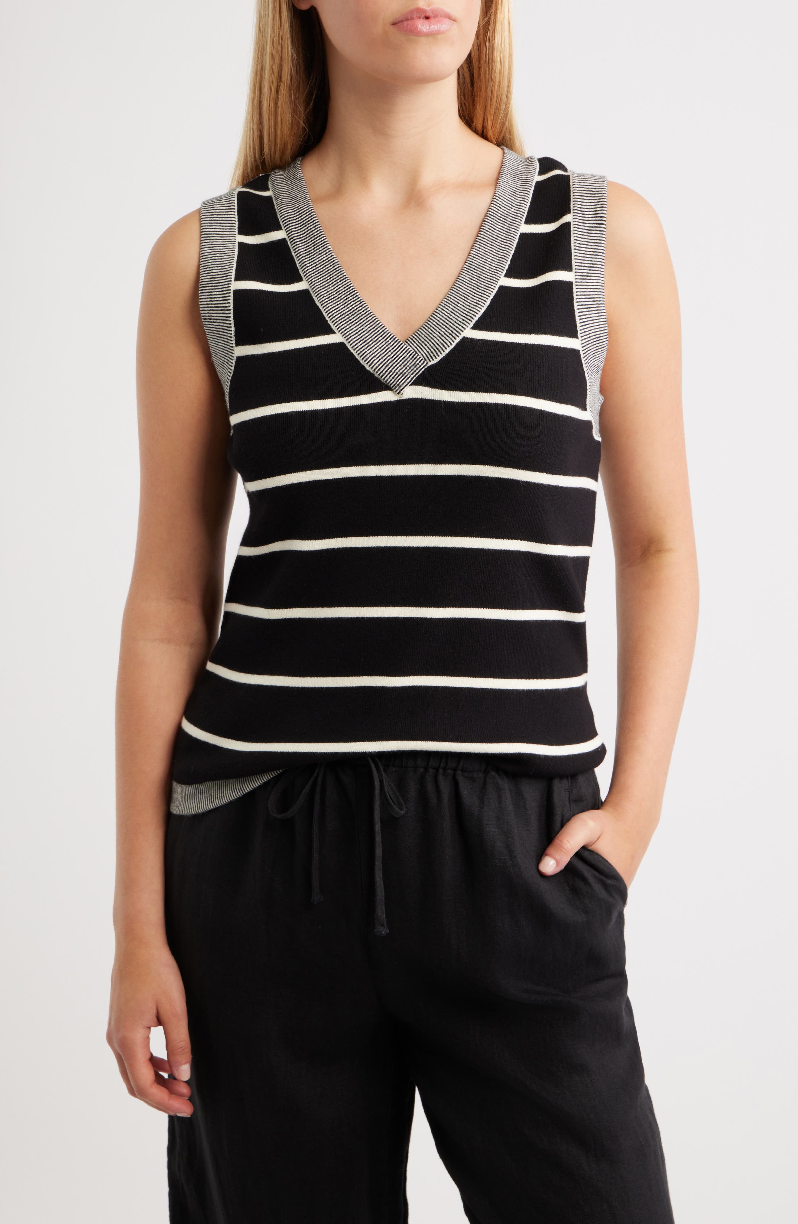 selected BLACK/ ECRU
