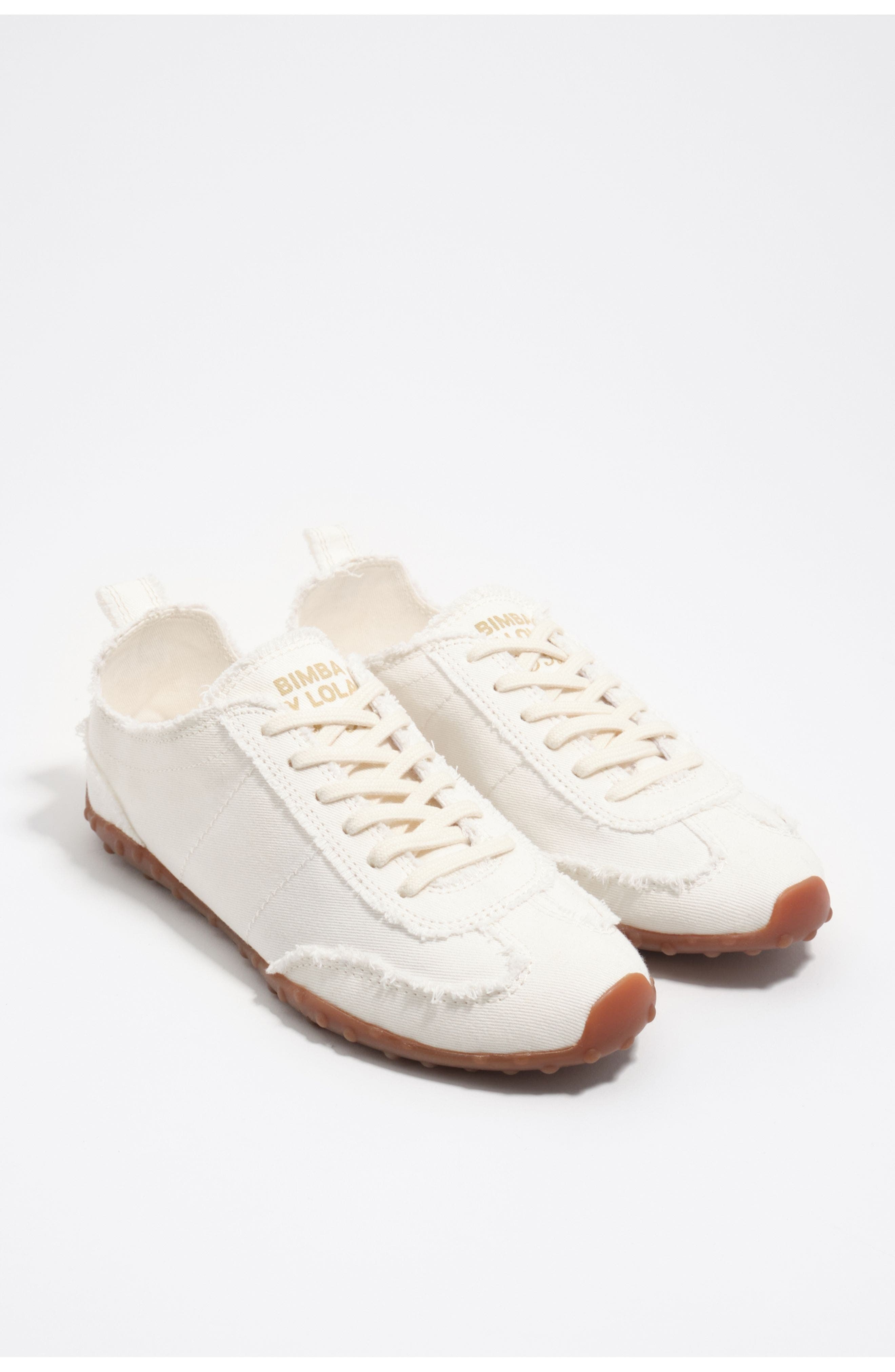 13 39 Sneaker - image 4