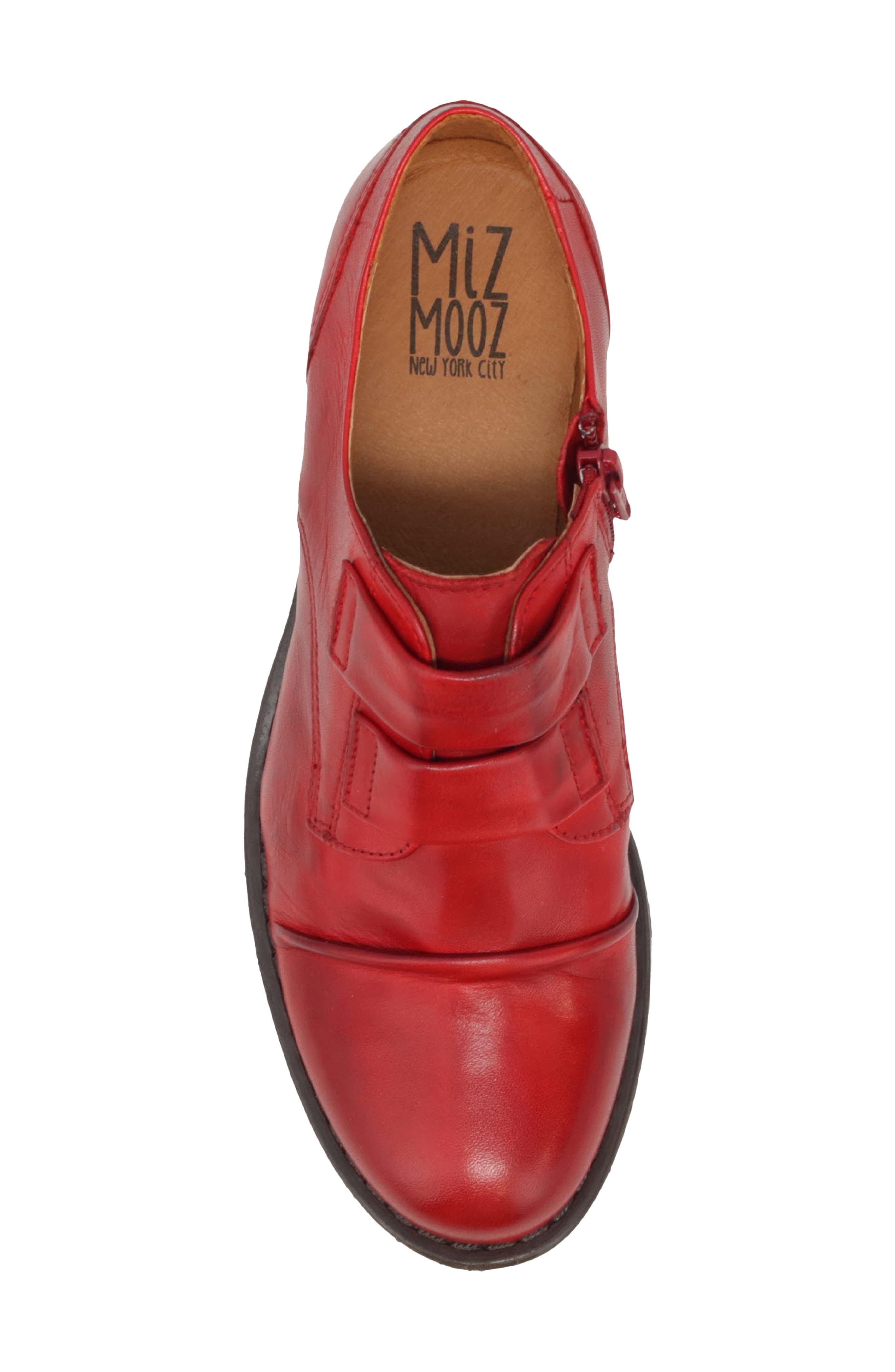 Liam Oxford, Alternate, color, RED