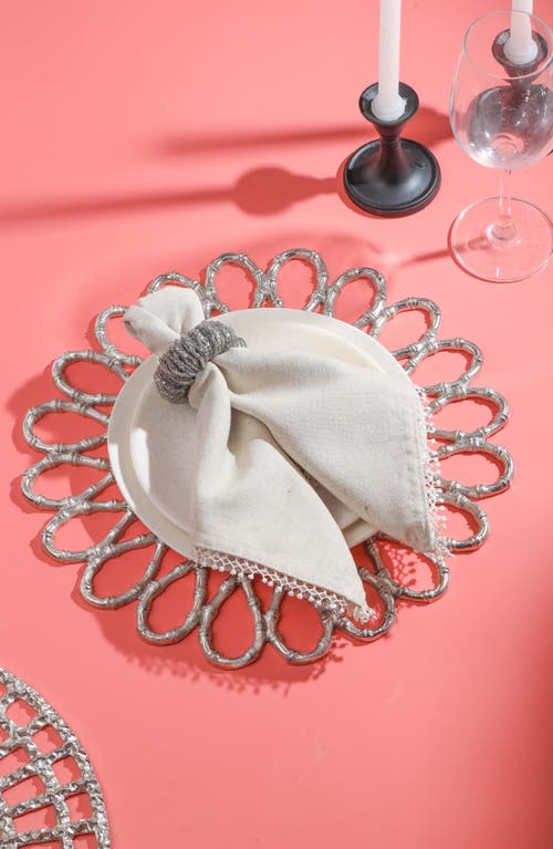 Tiramisu Luxe Loop Charger Plate In Silver