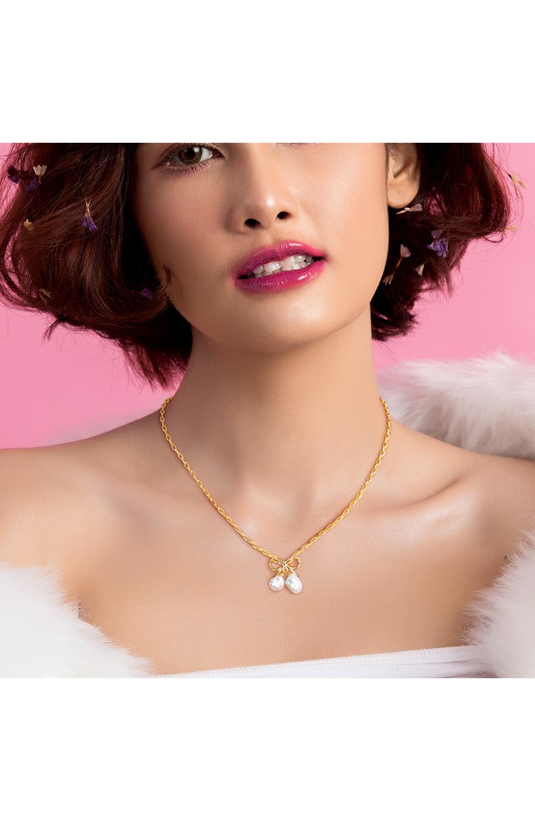 DELMAR 9-9.5mm Cultured Freshwater Pearl Necklace, Alternate, color, Gold/ White