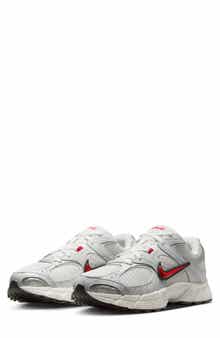 Nike V5 RNR Sneaker