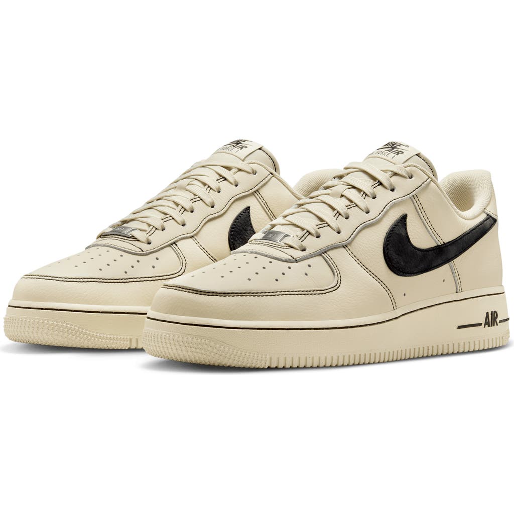 Nike Men's Air Force 1 '07 Lv8 Shoes