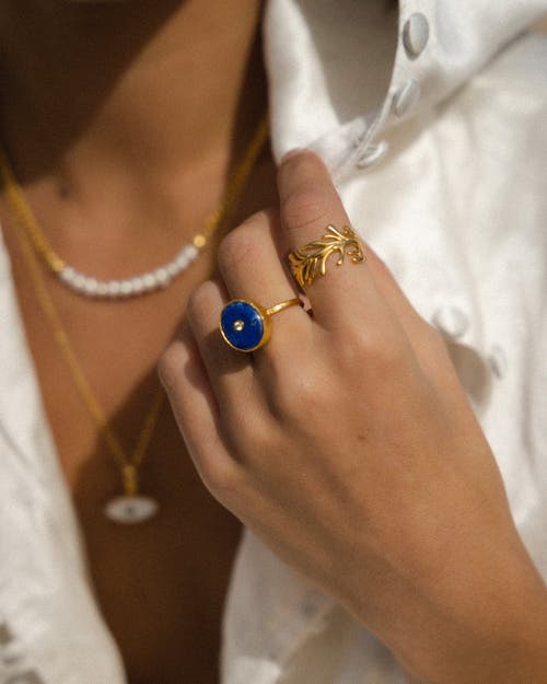 Ottoman Hands Zephyr Stacking Ring In Gold