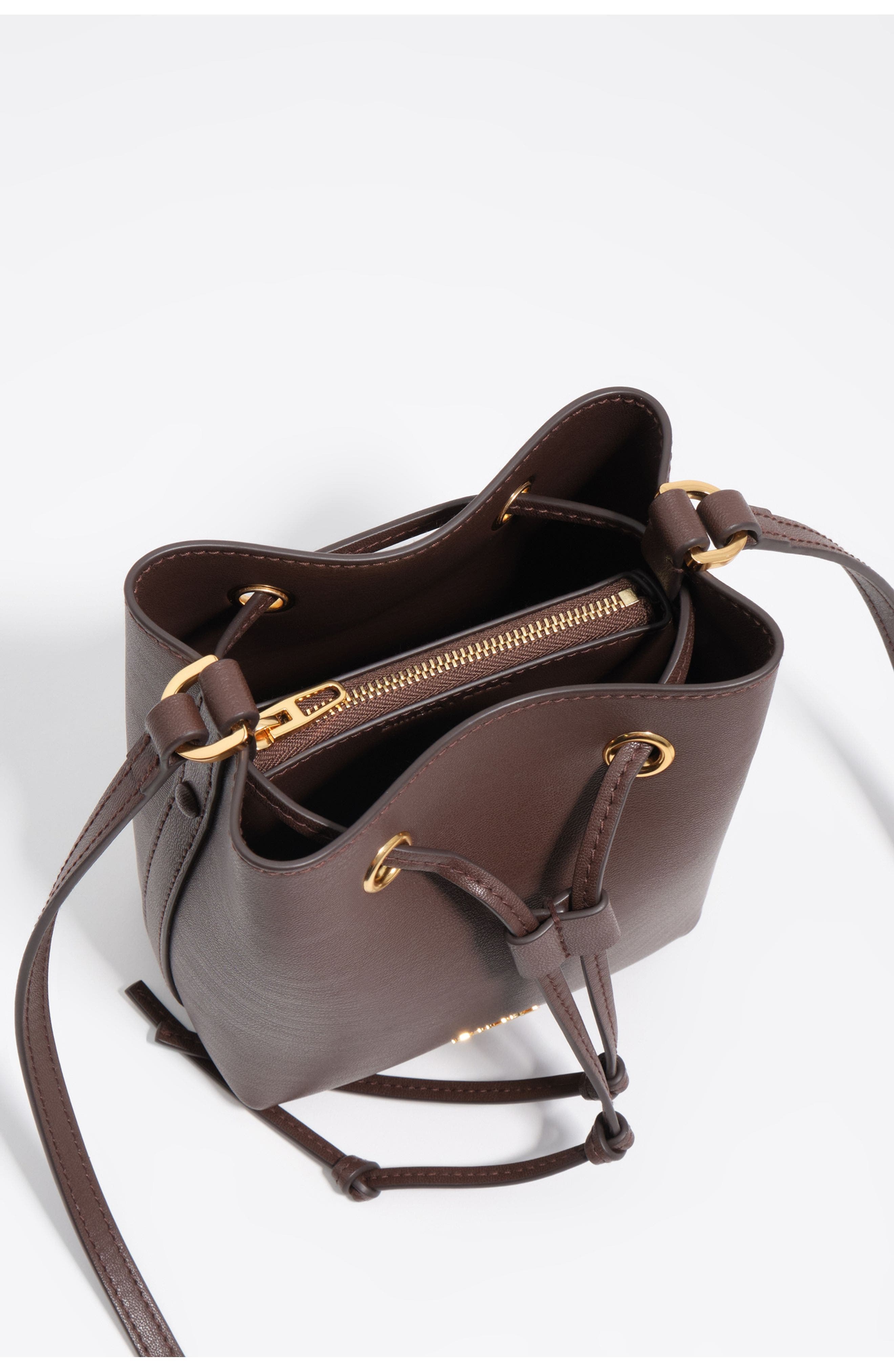 Bimba y Lola Chihuahua Mini Crossbody, Alternate, color, Chocolate