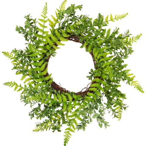 Fern Leaf Artificial Springtime Wreath - Green - 18"