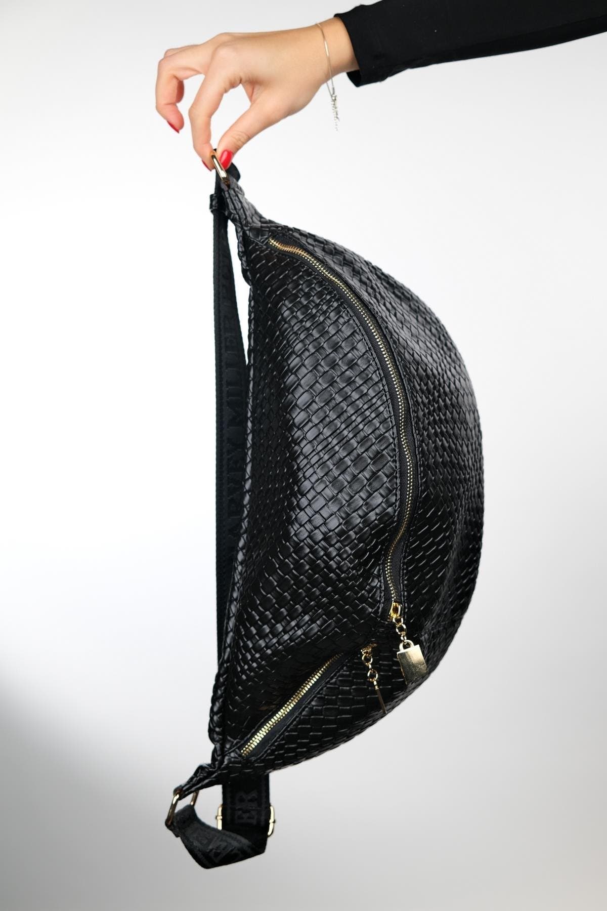 Prologue Shoes Venta Waist Bag, Alternate, color, Black