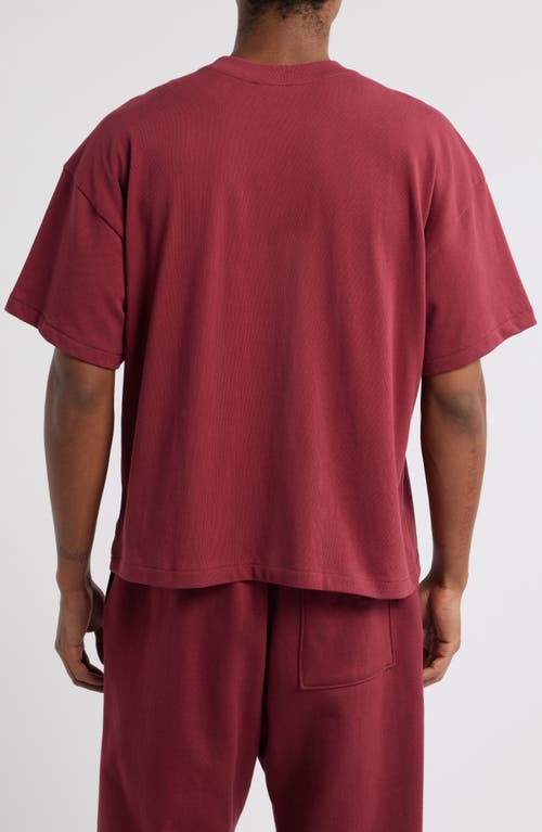 Elwood Boxy Heavyweight Cotton Crop T-shirt In Burgundy
