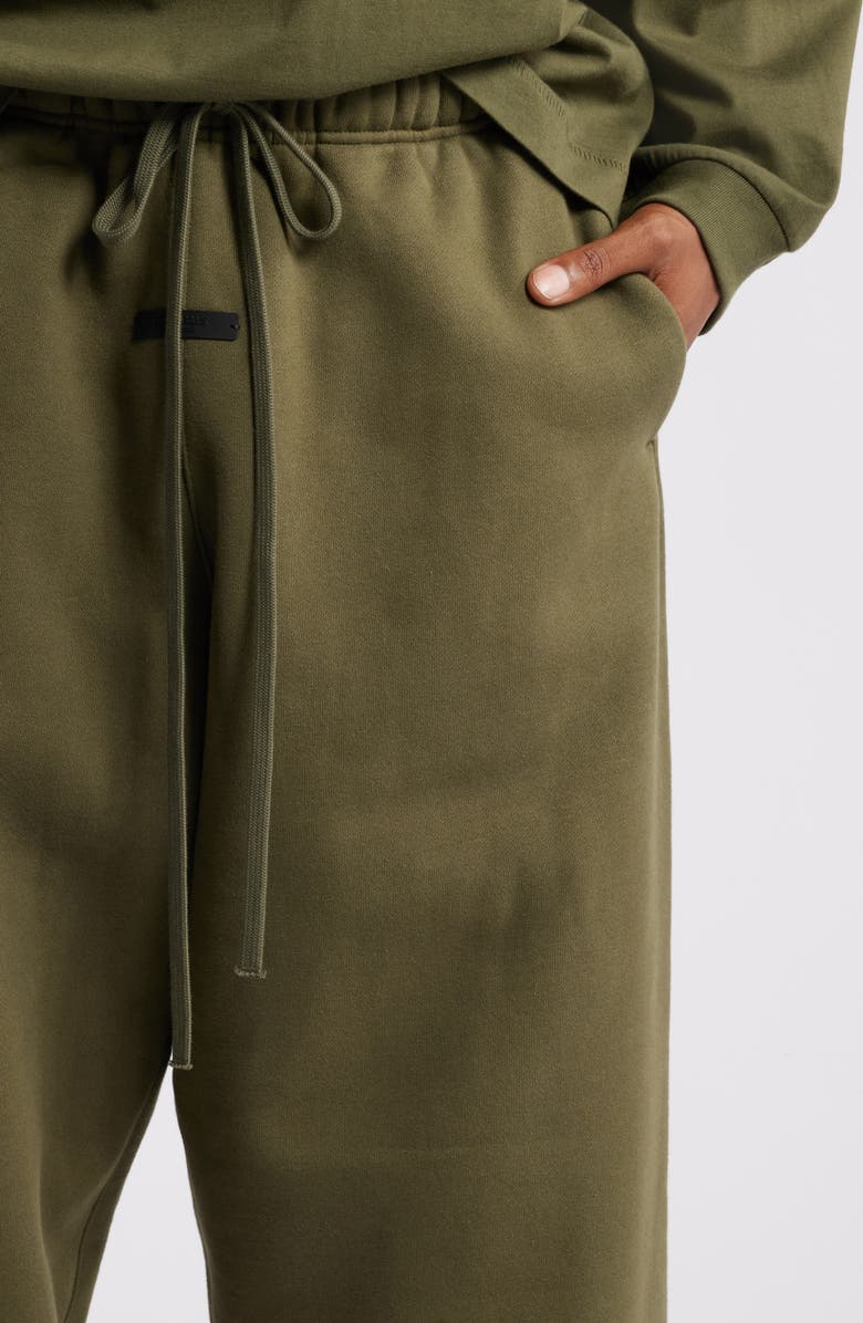 Fear of God Essentials Relaxed Fit Cotton Blend Sweatpants, Alternate, color, 