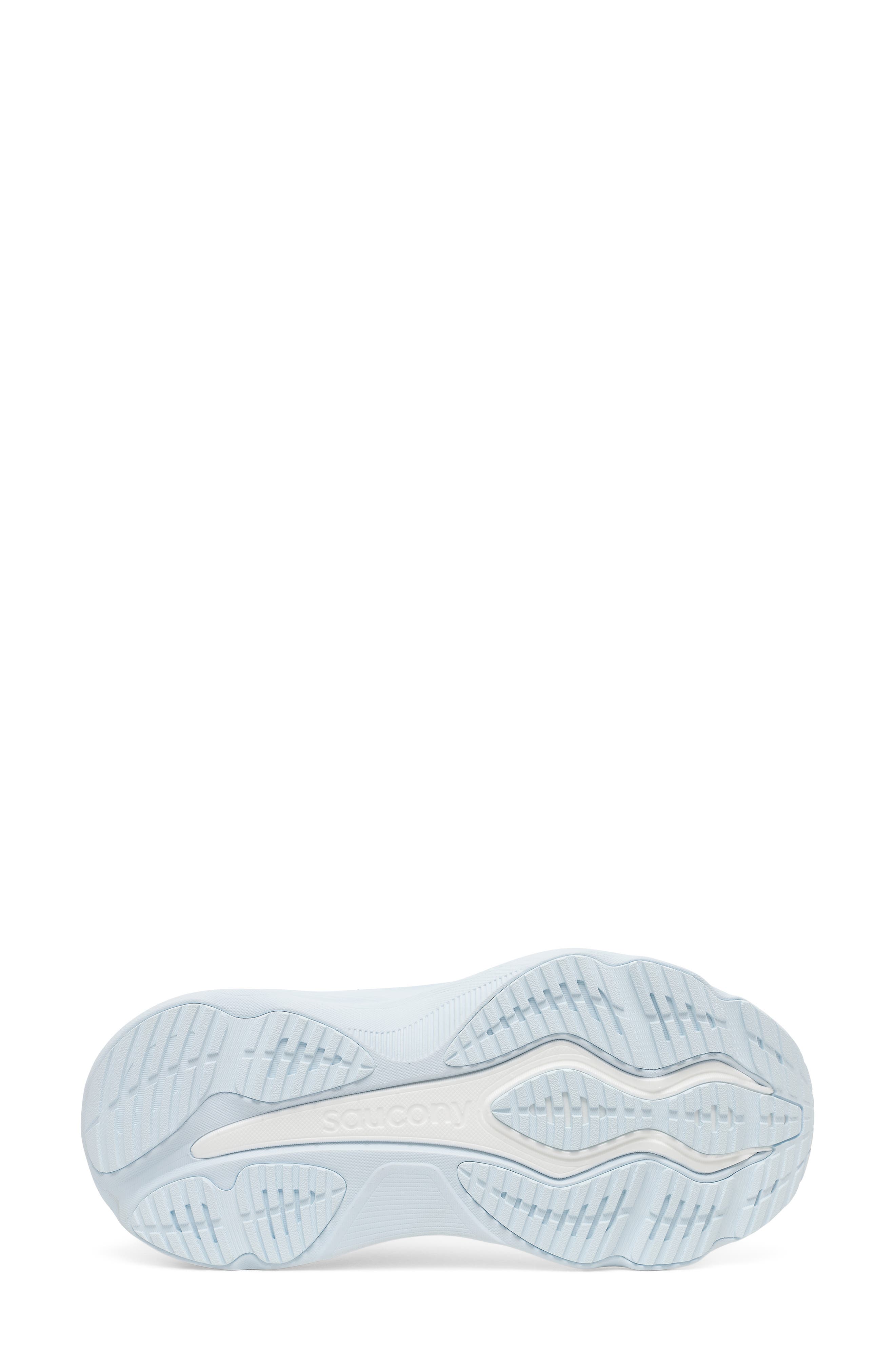 Hurricane 26 Running Shoe, Alternate, color, IVORY/ ICE MELT