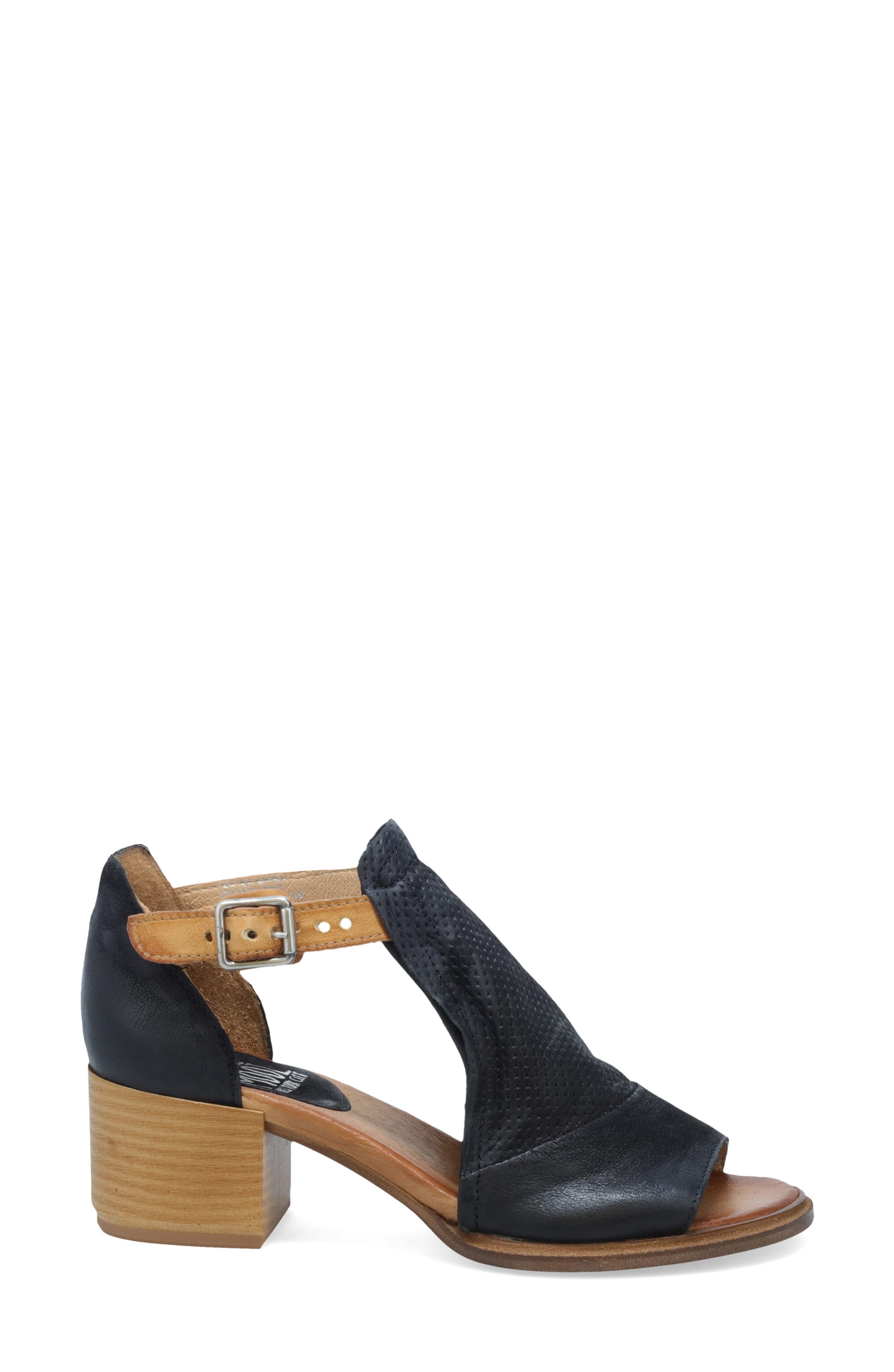 Campbell Block Heel Sandal, Alternate, color, BLACK LEATHER