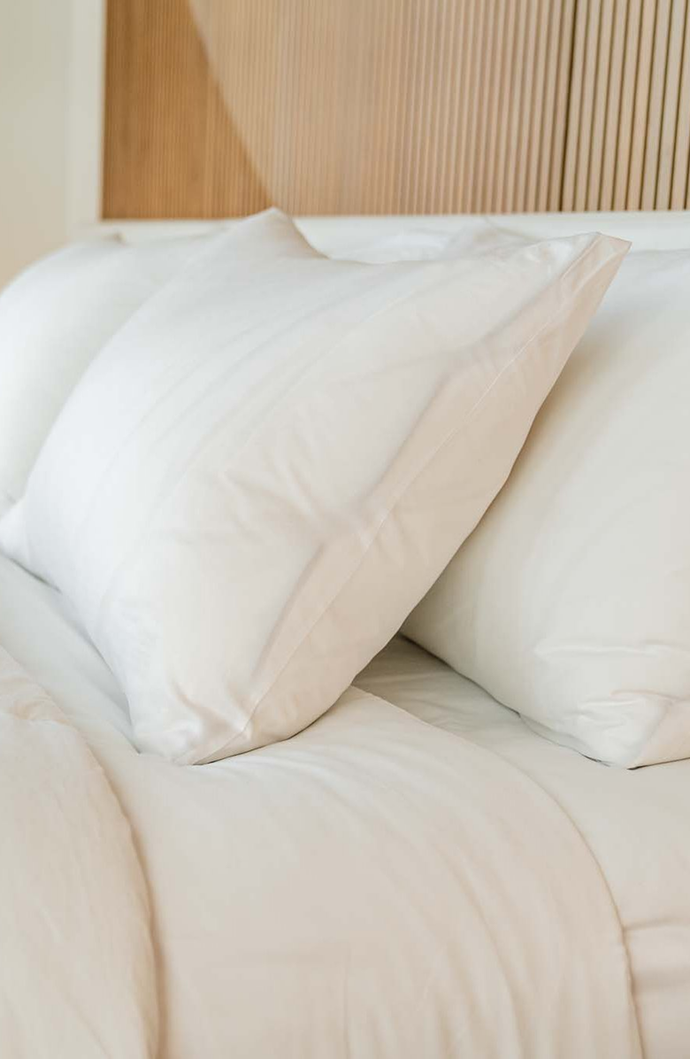 FluffCo | Hotel Comfort Down Feather Pillow, Alternate, color, Standard / Soft Fluff