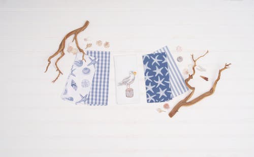 C & F Home C&f Home Seagull & French Fry Kitchen And Bathroom Embroidered Hand Towel In Gray