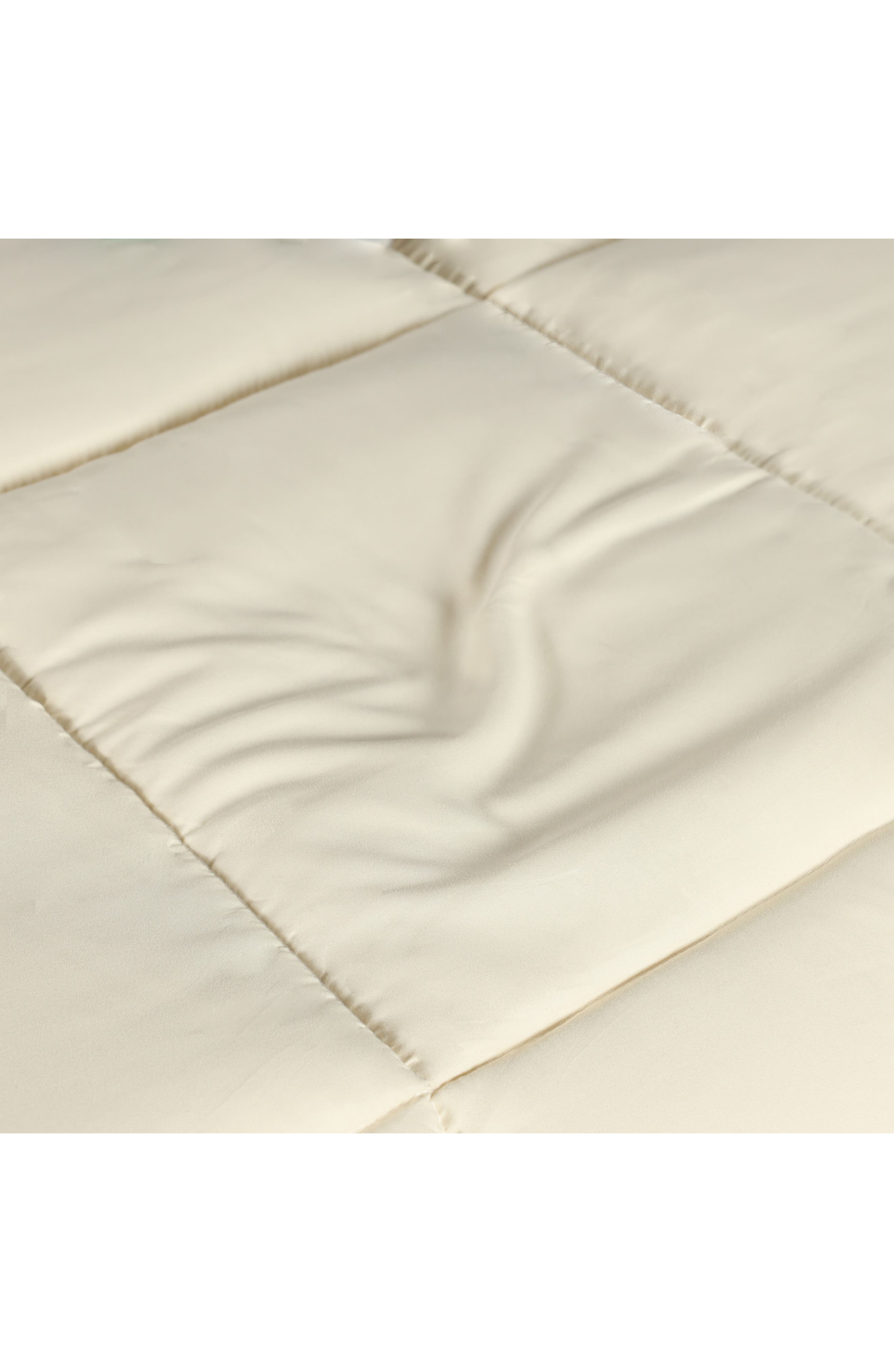 Superior Reversible Down Alternative Comforter | Nordstromrack