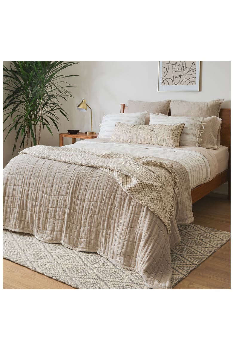 Quilted Bedspread, Alternate, color, GRAY