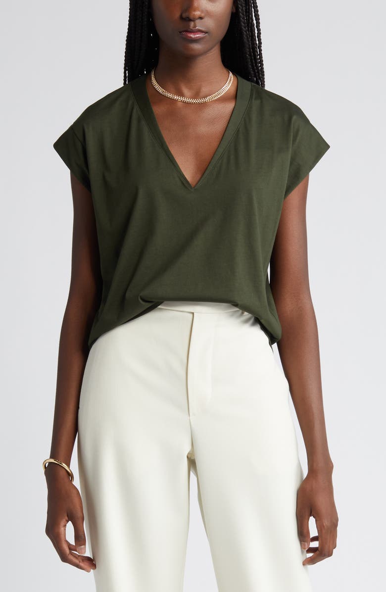 Le Mid Rise V-Neck T-Shirt