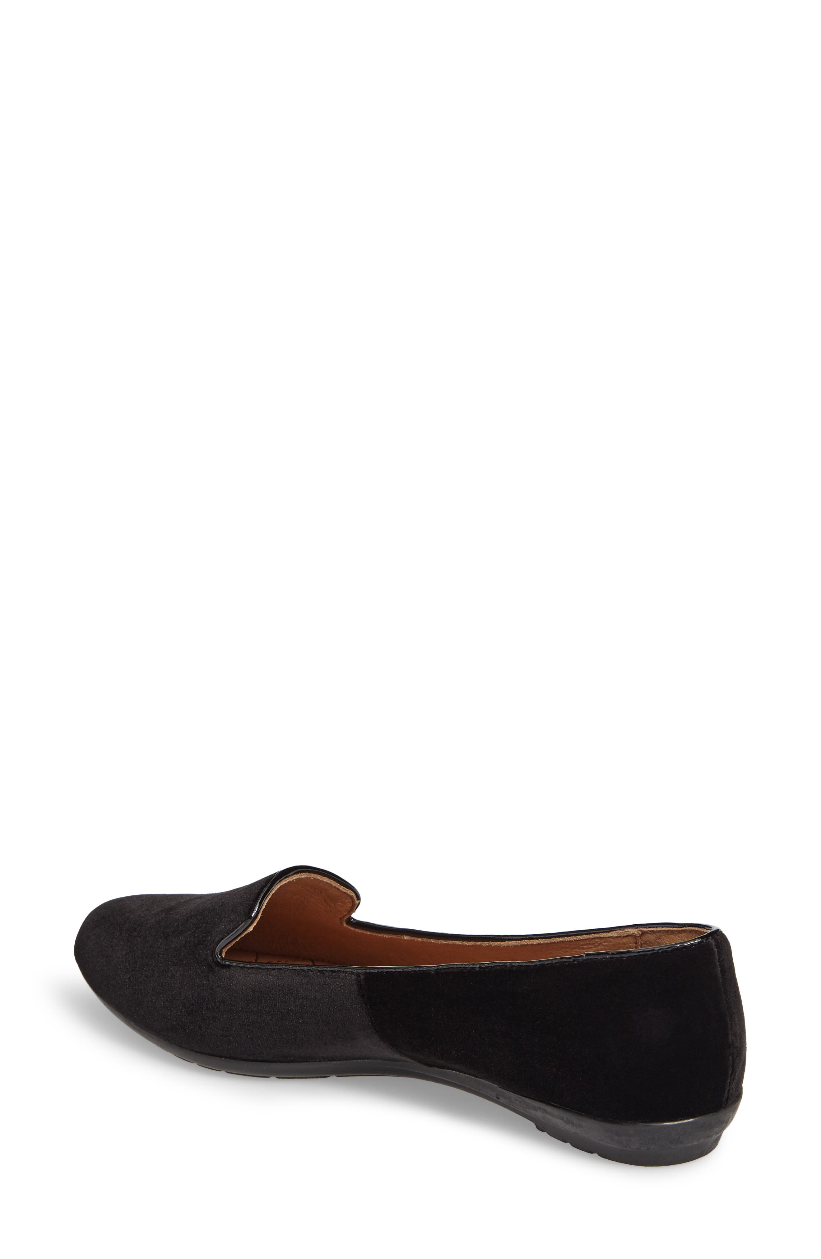 Söfft Belden Almond Toe Loafer, Alternate, color, 